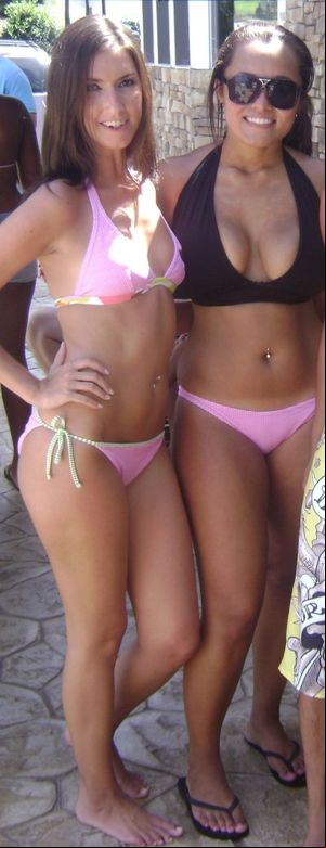 Bikinis Feet 3 upskirtporn