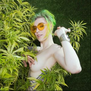 Comic Book Girl 19 Nude & Sexy (45